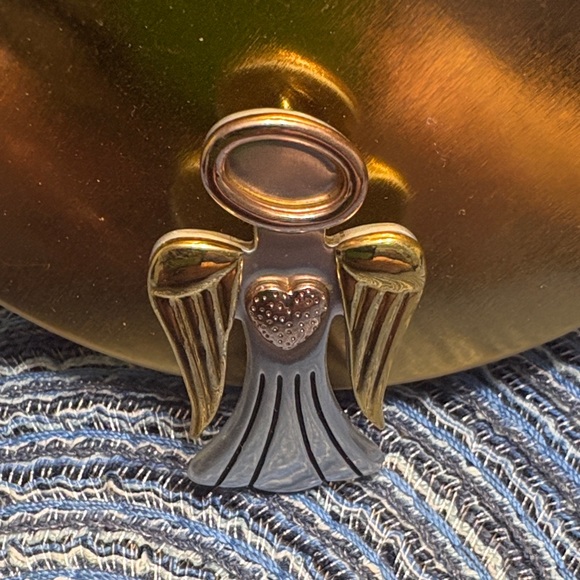 Avon Jewelry - 🖤Avon Gold, Rose and Silver Tone Angel Brooch🖤